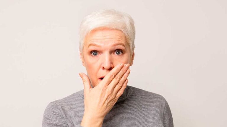 Blog 6 perimplantite-impianto-dentale-dolorante